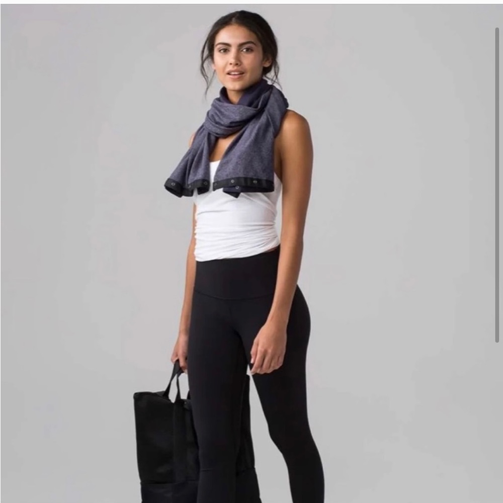 Lululemon Vinyasa Scarf - Reversible Rulu Grape/Heathered Black Stripe